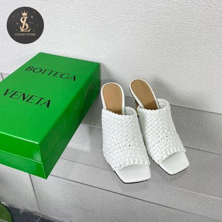 Bottega Veneta White Intrecciato Curve Heeled Sandals 34-41