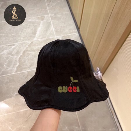 Gucci Jumbo Bucket Hat