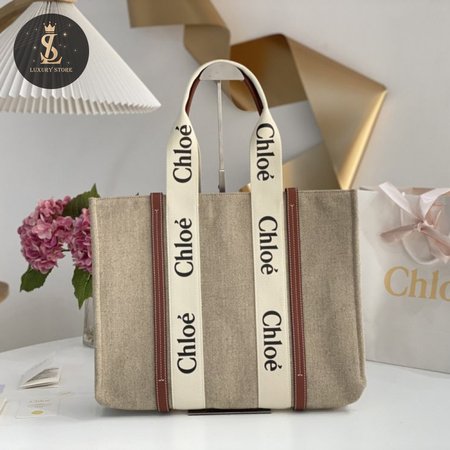 Chloe Large Woody Tote Bag