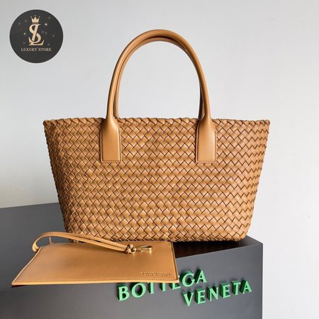 Bottega Veneta Medium Cabat