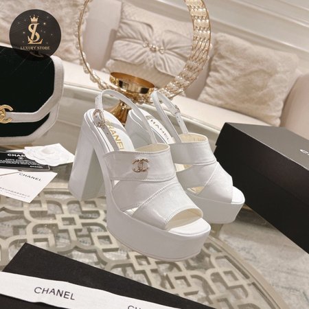 Chanel Sandal Patent Crumpled Lambskin White