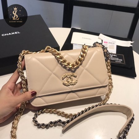 Chanel 19 Bag Woc