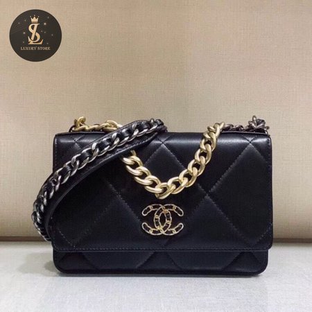 Chanel 19 Clutch With Chain