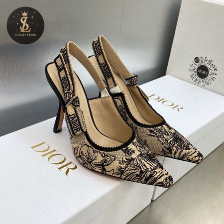 Christian Dior Pumps & Mules