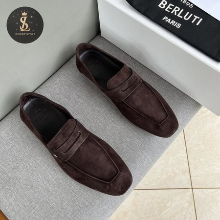 Berluti Lorenzo Drive Camoscio Leather Loafer