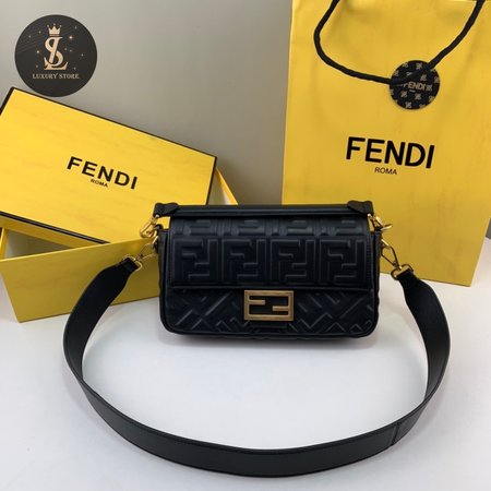 Fendi Baguette 6002