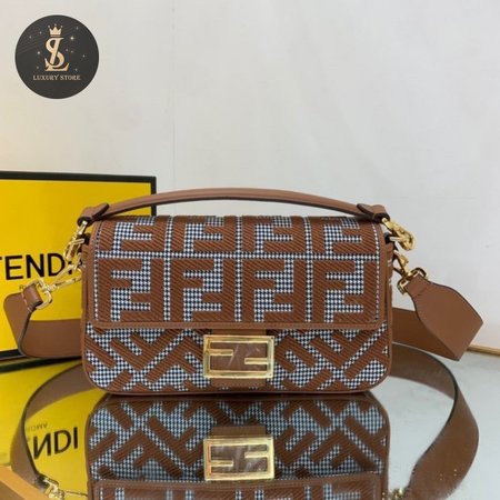 Fendi Baguette