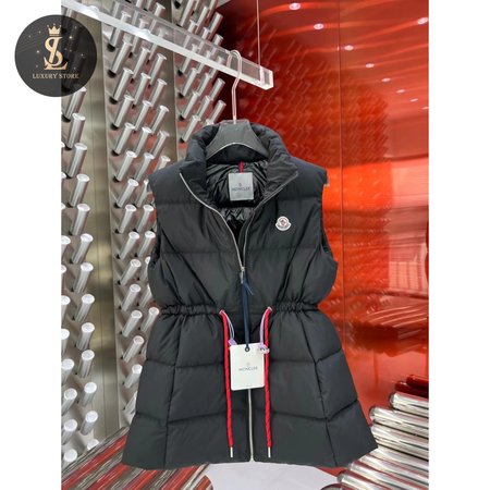 Moncler Gerardmer Down Vest In Black