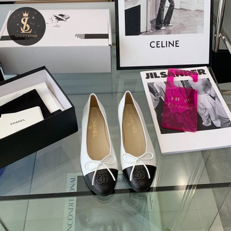 Chanel Ballerinas Lambskin & Patent Calfskin White 35-40